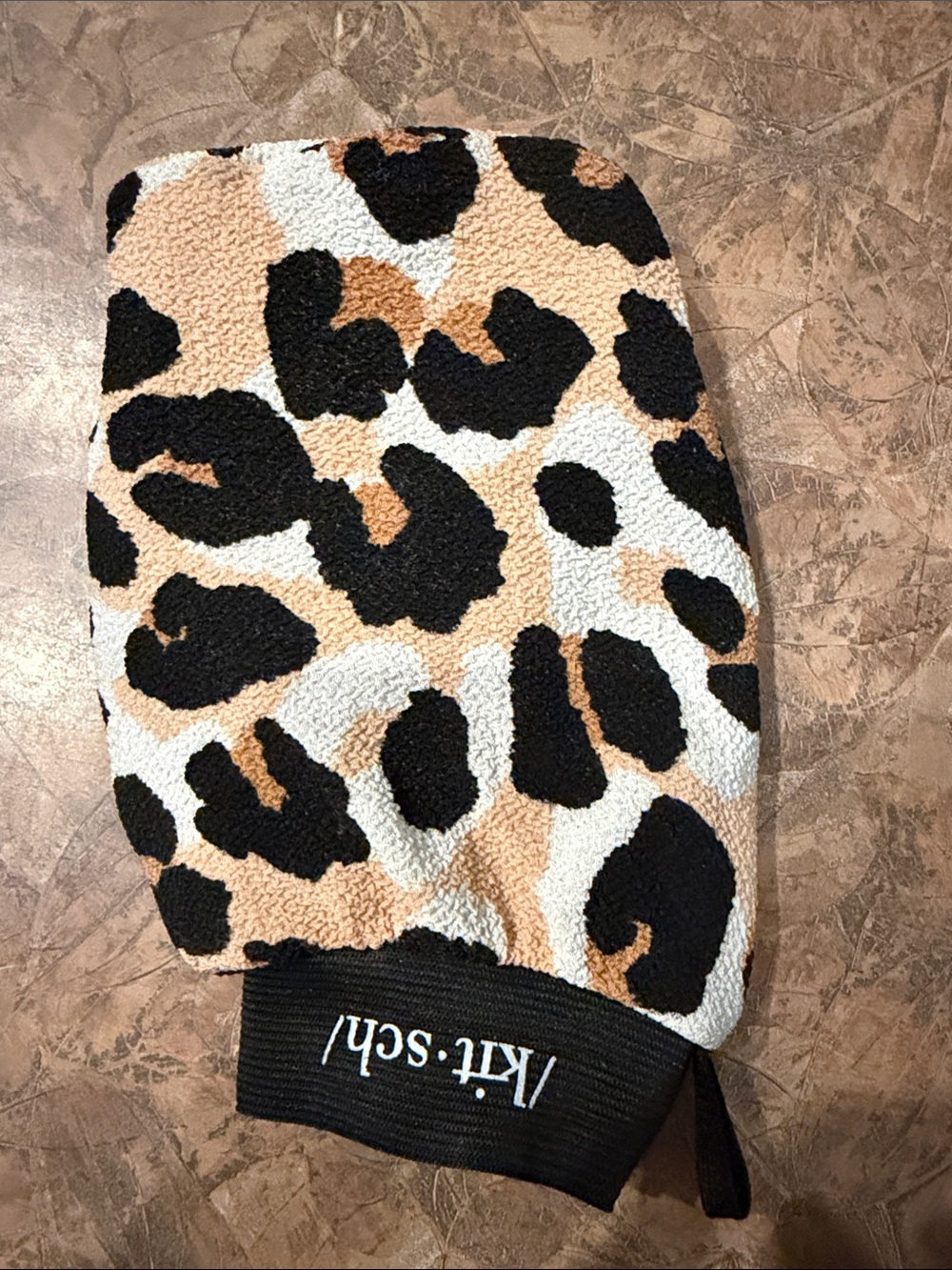 Kitsch Leopard Print Bath Mitt in Black, Tan, Cream